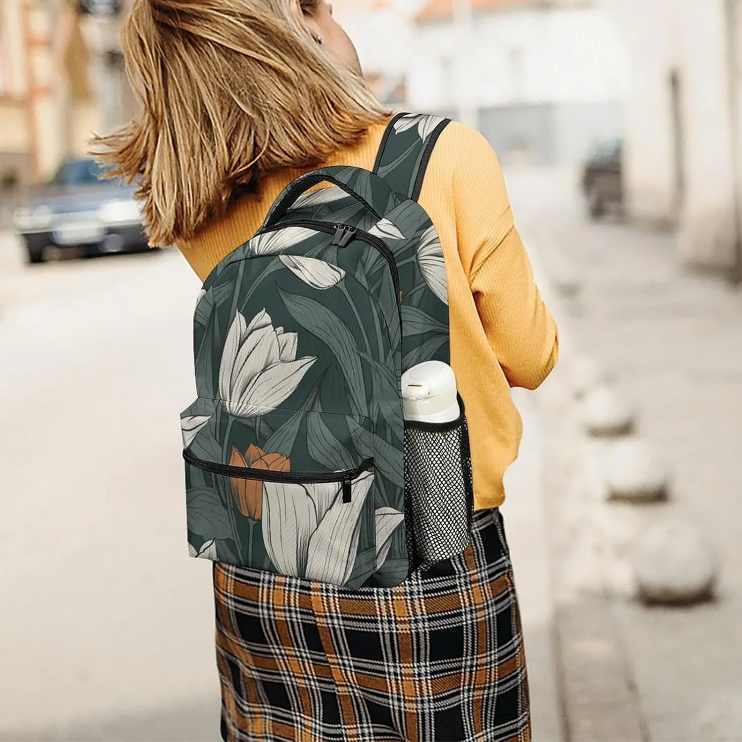 Backpack for Women Men Travel Hand Drawn Flower Pattern Daypack Lightweight Laptop Bag Carry On Backpacks for Work