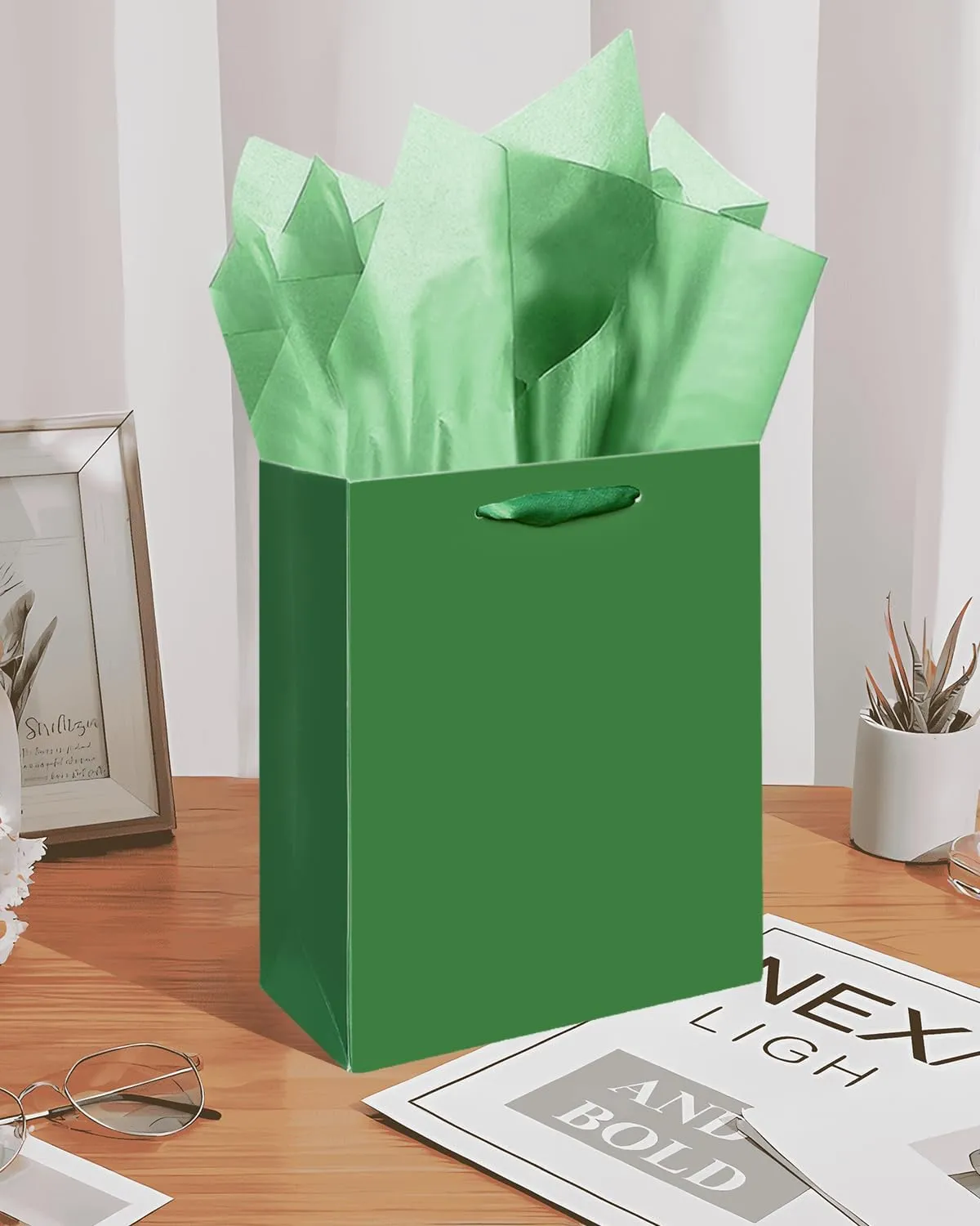 Gcardist Dark Green Gift Bags with Tissue Paper for Wedding, Birthday, Party Supplies-7.9"x4.3"x9.6" Medium Size Cardboard Gift Bags（16pcs Bags  32pcs Tissue Paper ）