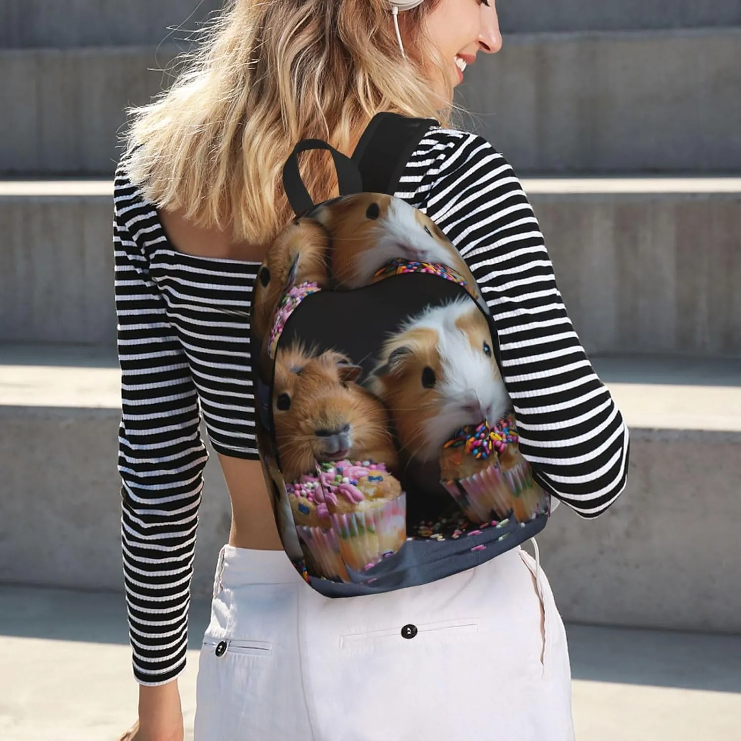 Guinea Pigs and Cupcakes print Hiking Backpack Casual Daypack Outdoor Travel Backpacks Bookbag for Men Women Adult