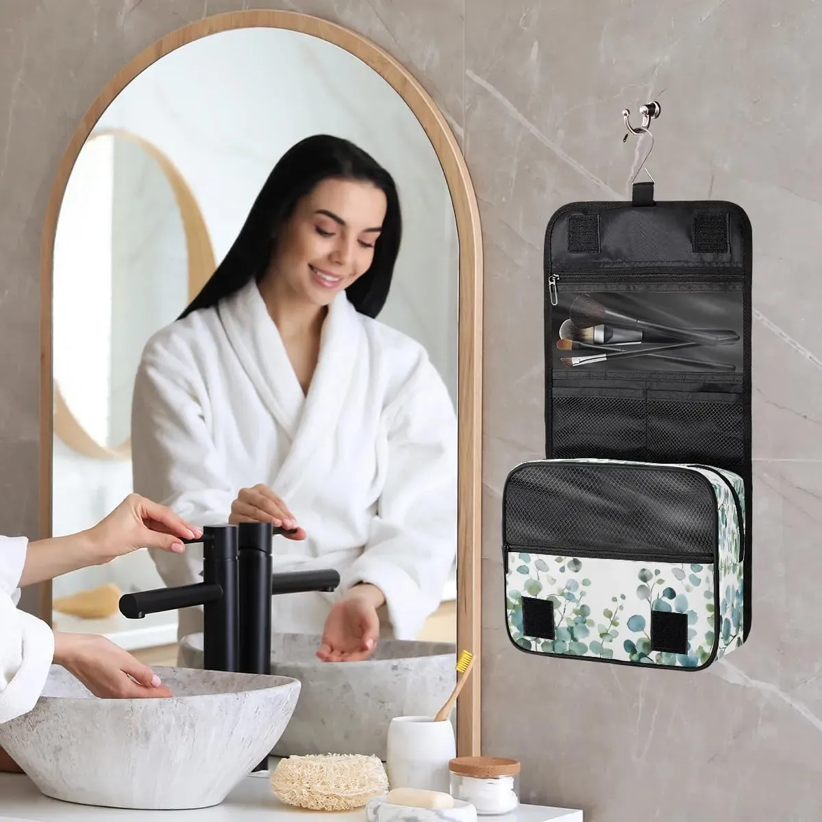 Hanging Travel Toiletry Bag Eucalyptus Green Leaves Toiletry Bags with Hanging Hook Portable Cosmetic Bag Makeup Organizer for Travel Business Trip
