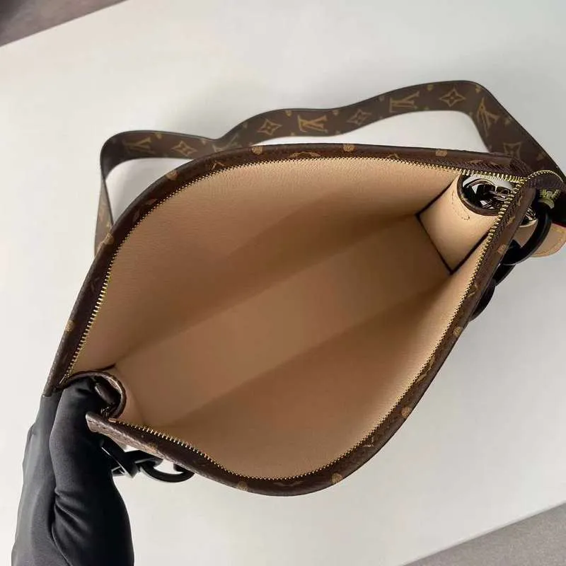 LOV2 Bags - Fashion Bags  1847