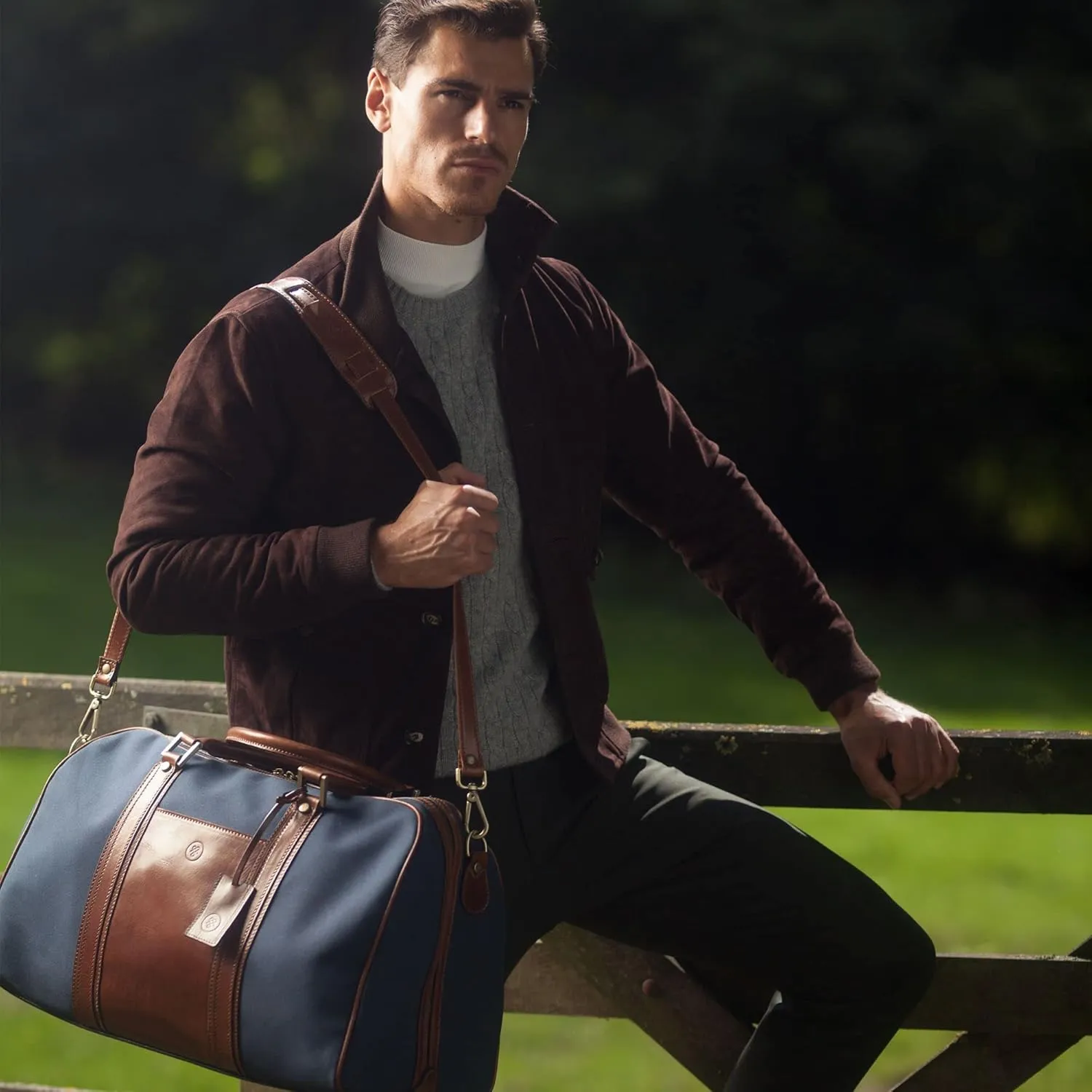 Maxwell Scott - Luxury Leather Medium Canvas Travel Bag for Cabin with Shoulder Strap - The Giovane M - Tan/Navy Canvas