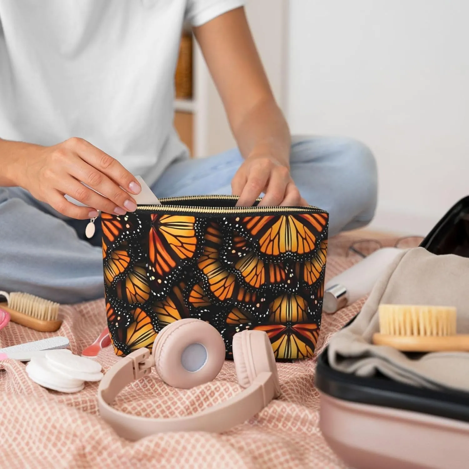 Orange Monarch Butterflies Cosmetic Bag Travel Makeup Bag Organizer Toiletry Bag with Zipper Storage Pouch Coin Purse Brushes for Women Girls Gifts