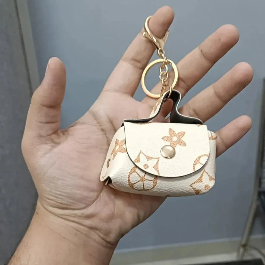 Signature Style Monogram Coin Purse