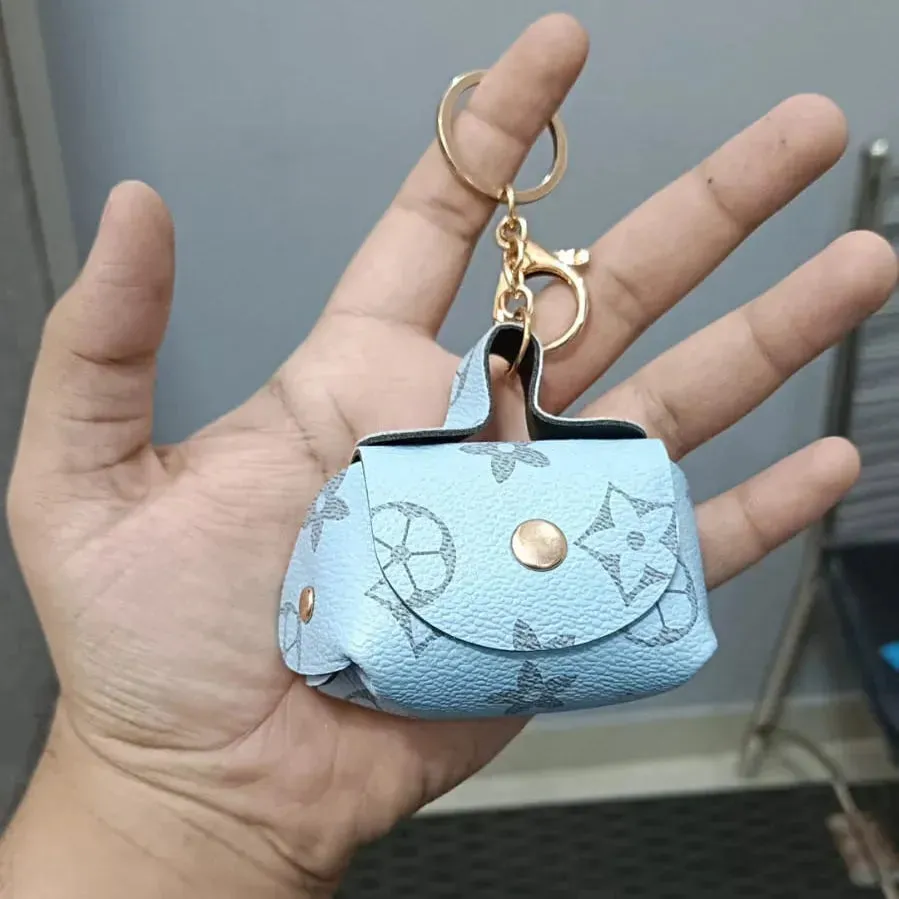Signature Style Monogram Coin Purse