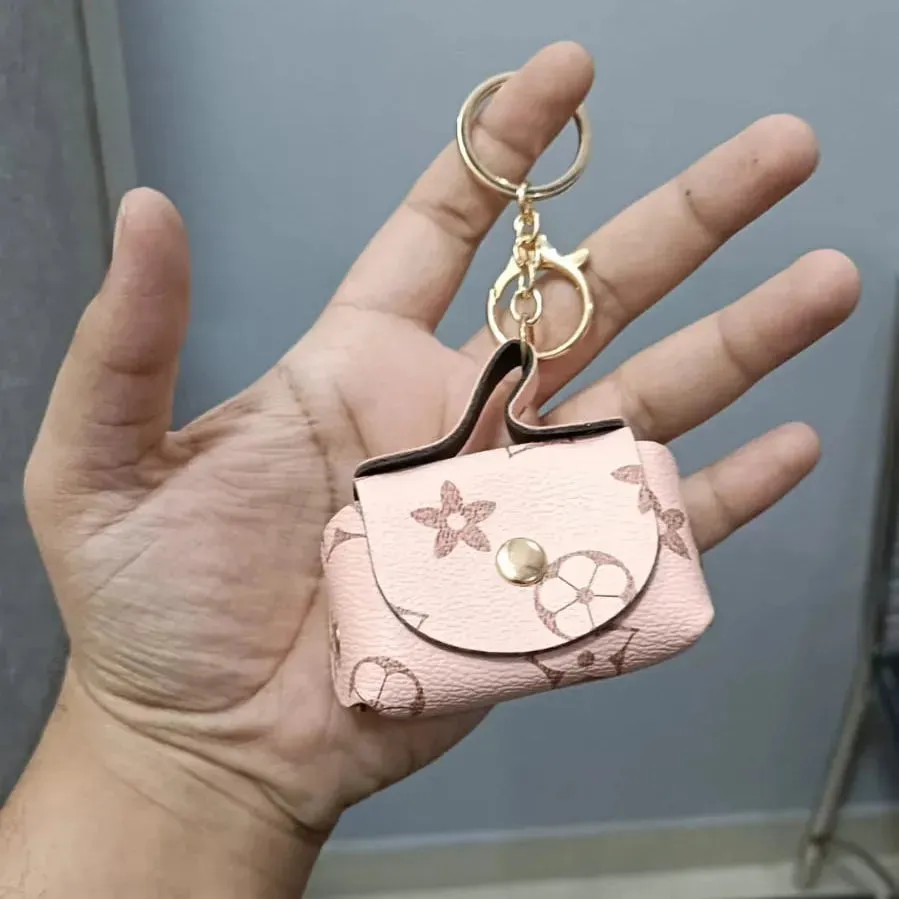 Signature Style Monogram Coin Purse