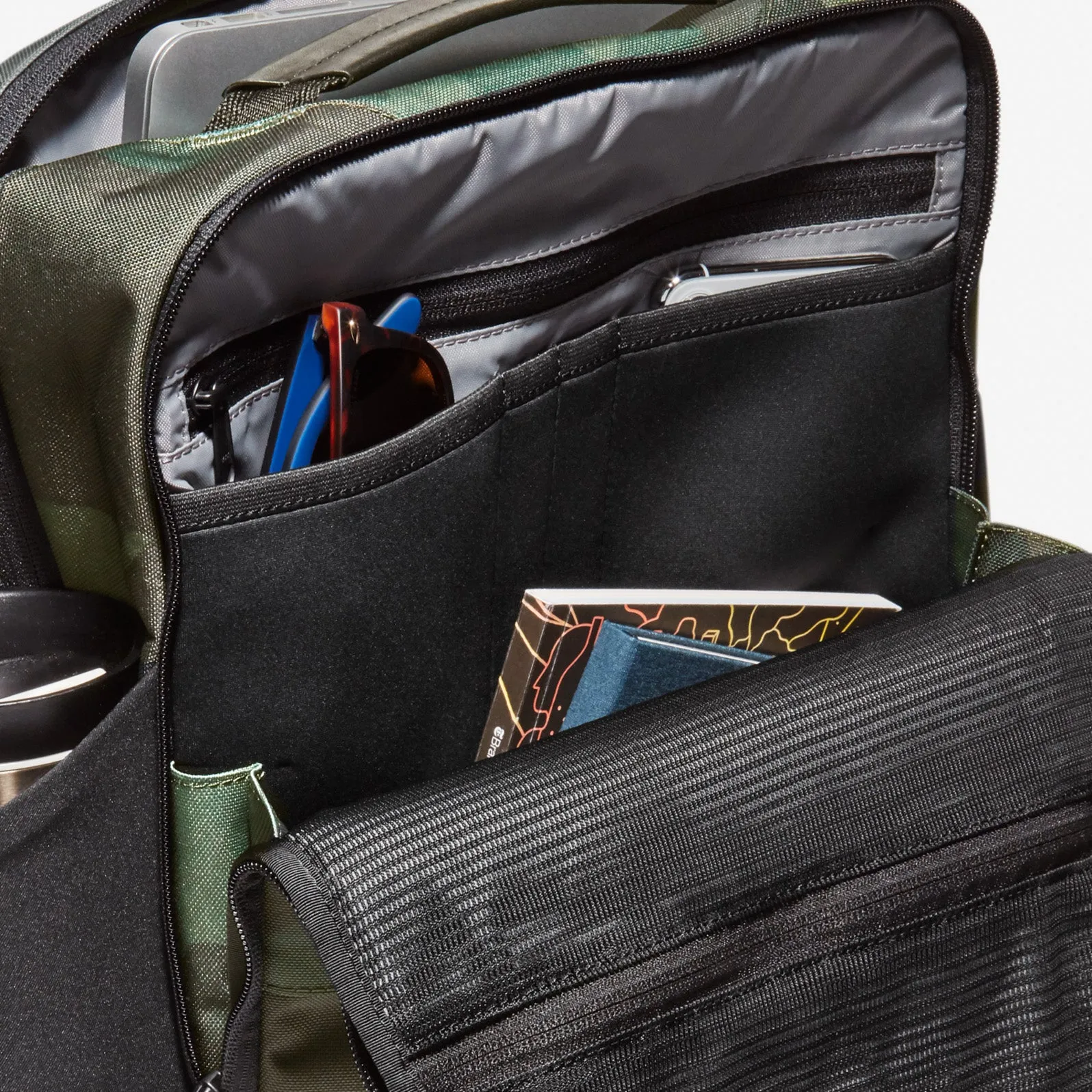 ZERØGRAND Slim Convertible Backpack